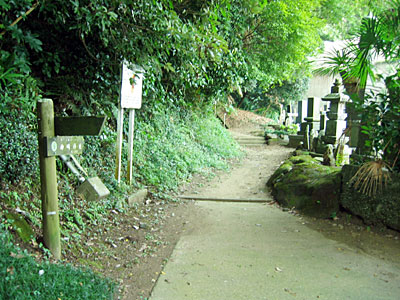 神崎神社への階段