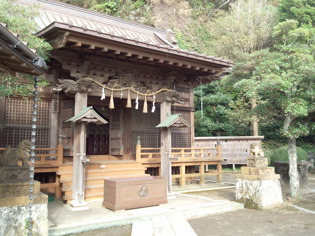 諏訪神社　社殿