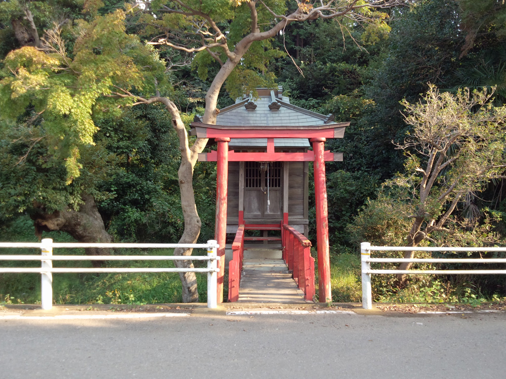 厳島神社　正面