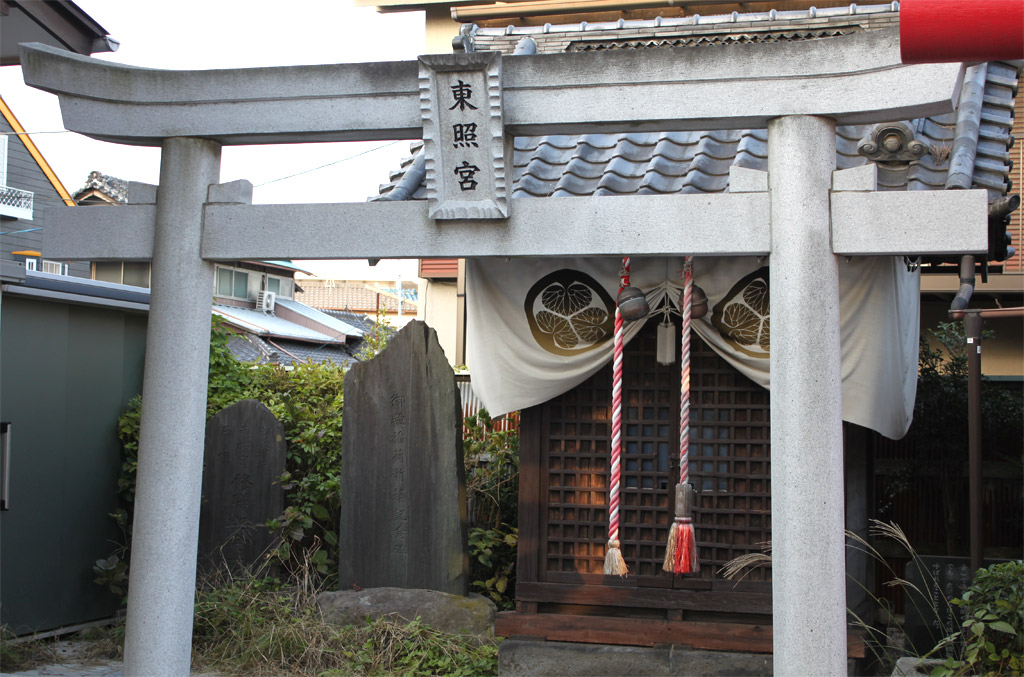 鳥居と扁額