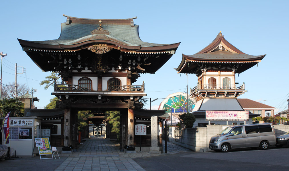 山門と鐘楼