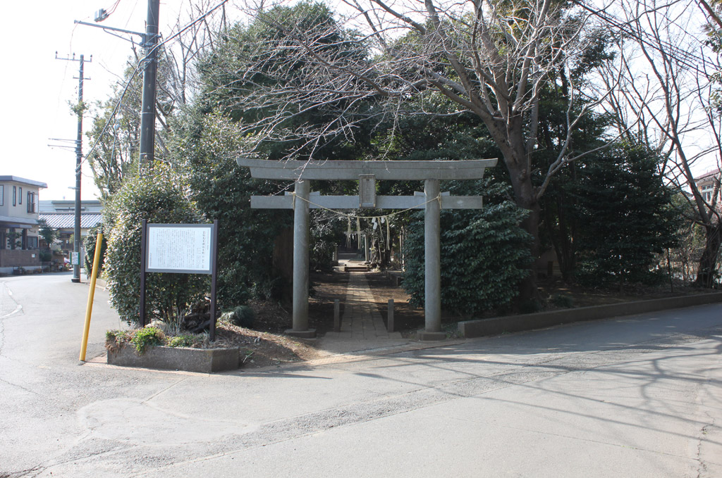 鳥見神社　入口