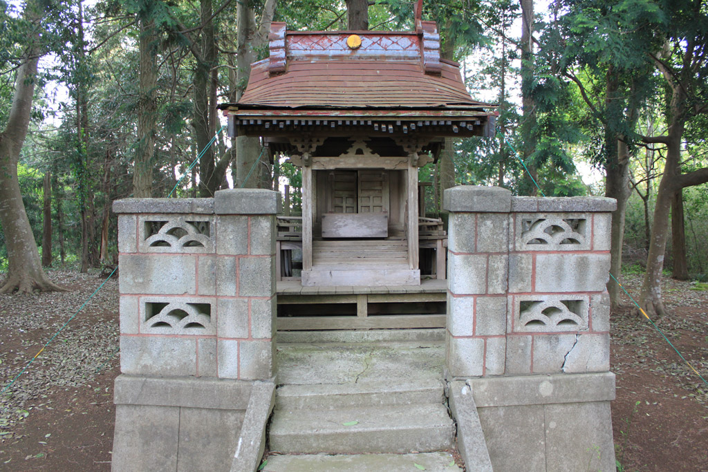 神社正面