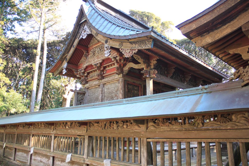 飯高神社本殿と瑞垣