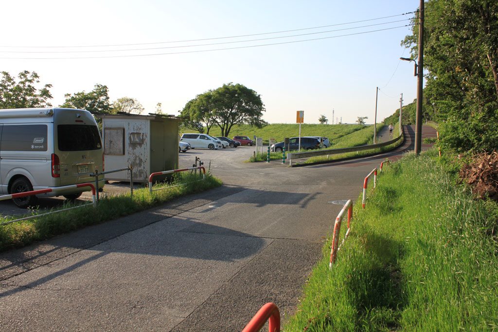 里見公園駐車場