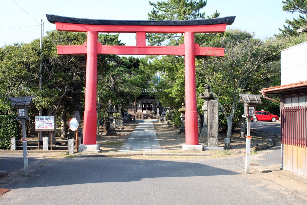 朱塗りの鳥居