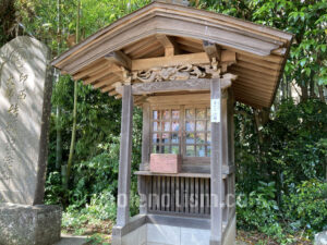 泉福寺 薬師堂（岩戸）