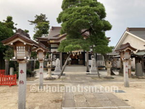 高靇神社