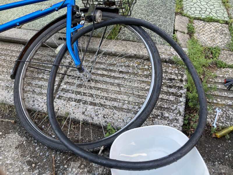 空気を少し入れます